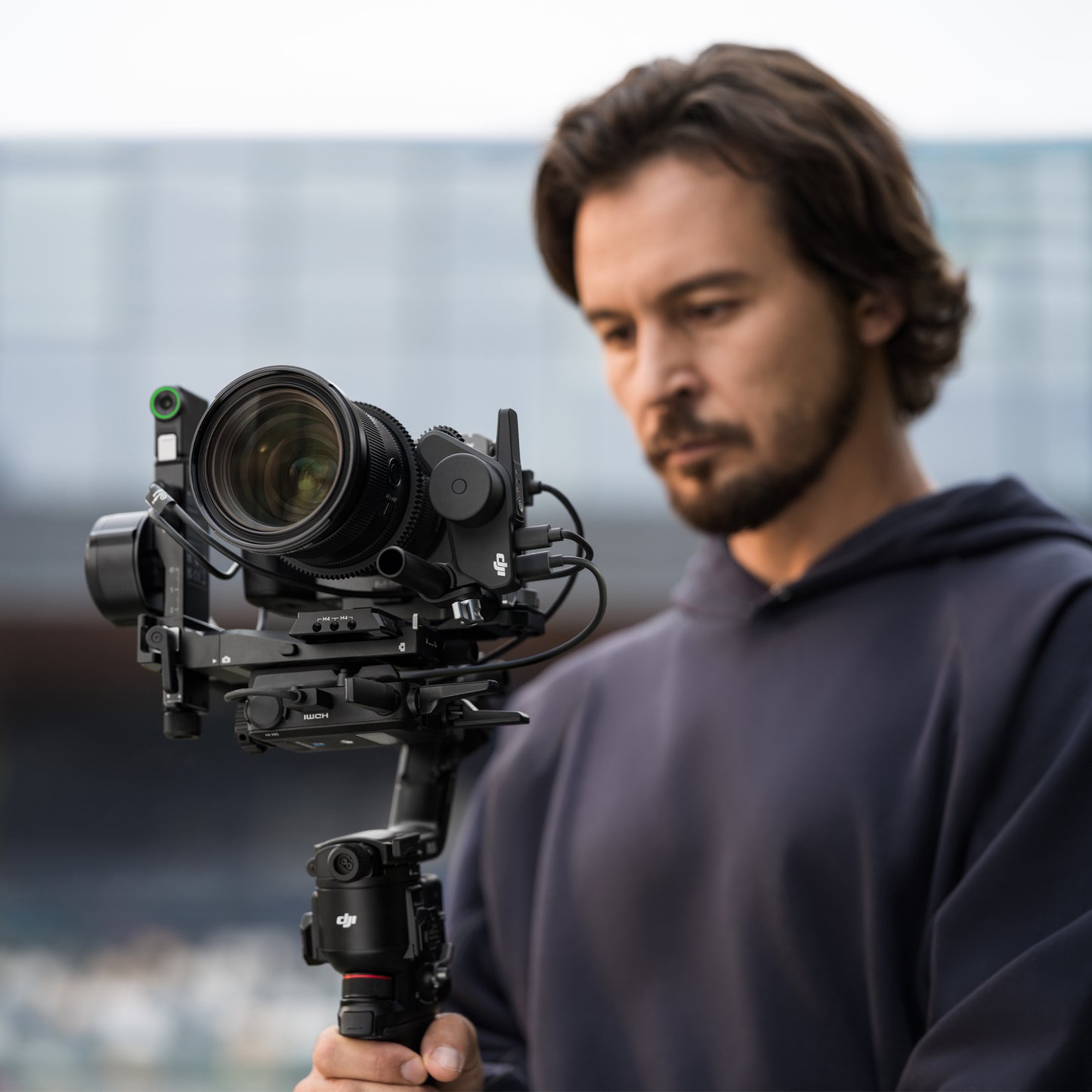 DJI RS 5 - Lightweight Stabilizer | Intelligent Tracking | Up To 3KG Payload | Upgraded Briefcase Handle | Fast Charging